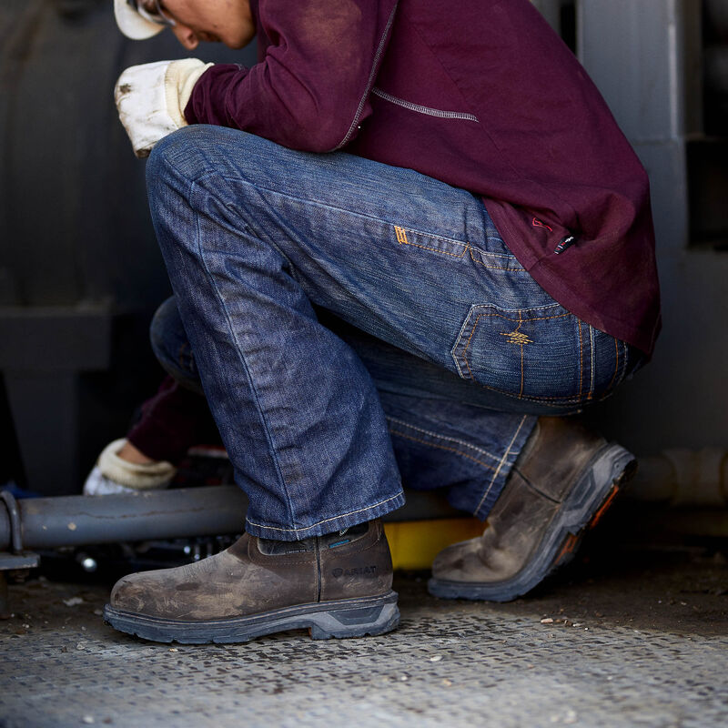 Ariat Men's FR M5 Straight Basic Stackable Straight Leg Jean