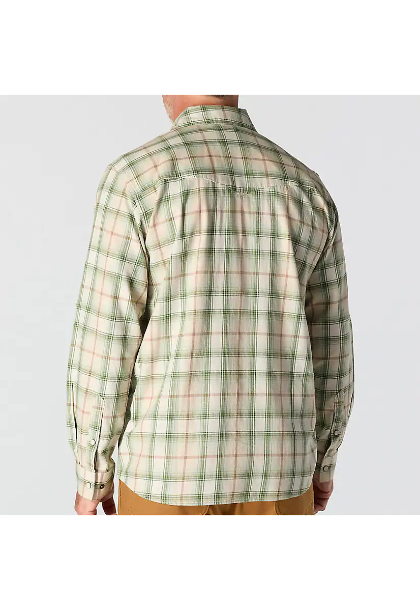 Carhartt Men's Montana Rugged Flex™ Relaxed Fit Lightweight Long-Sleeve Snap-Front Plaid Shirt