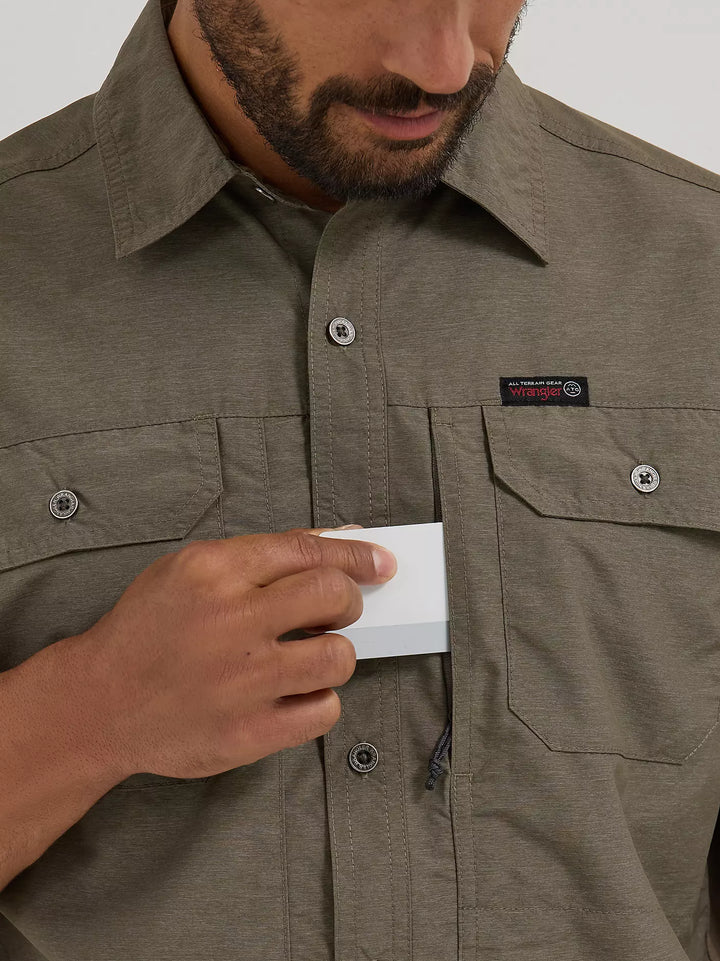Wrangler Men's ATG Men's Mixed Material Shirt