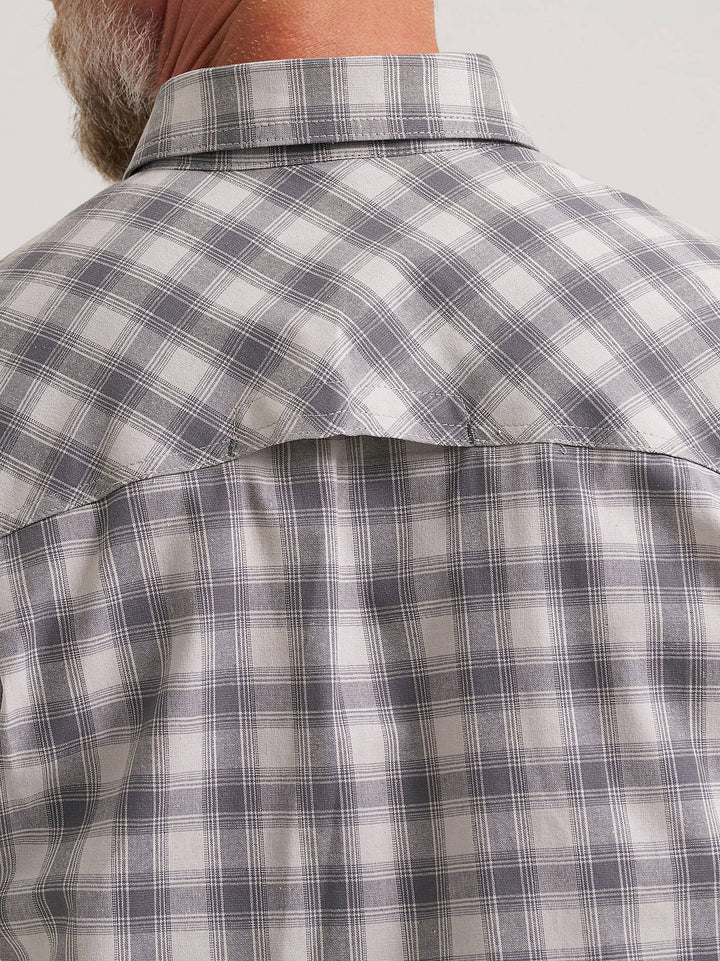 Wrangler Men's RIGGS Workwear® Foreman Plaid Work Shirt