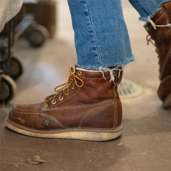 Thorogood Men's American Heritage – 6″ Tobacco Safety Toe – Moc Toe